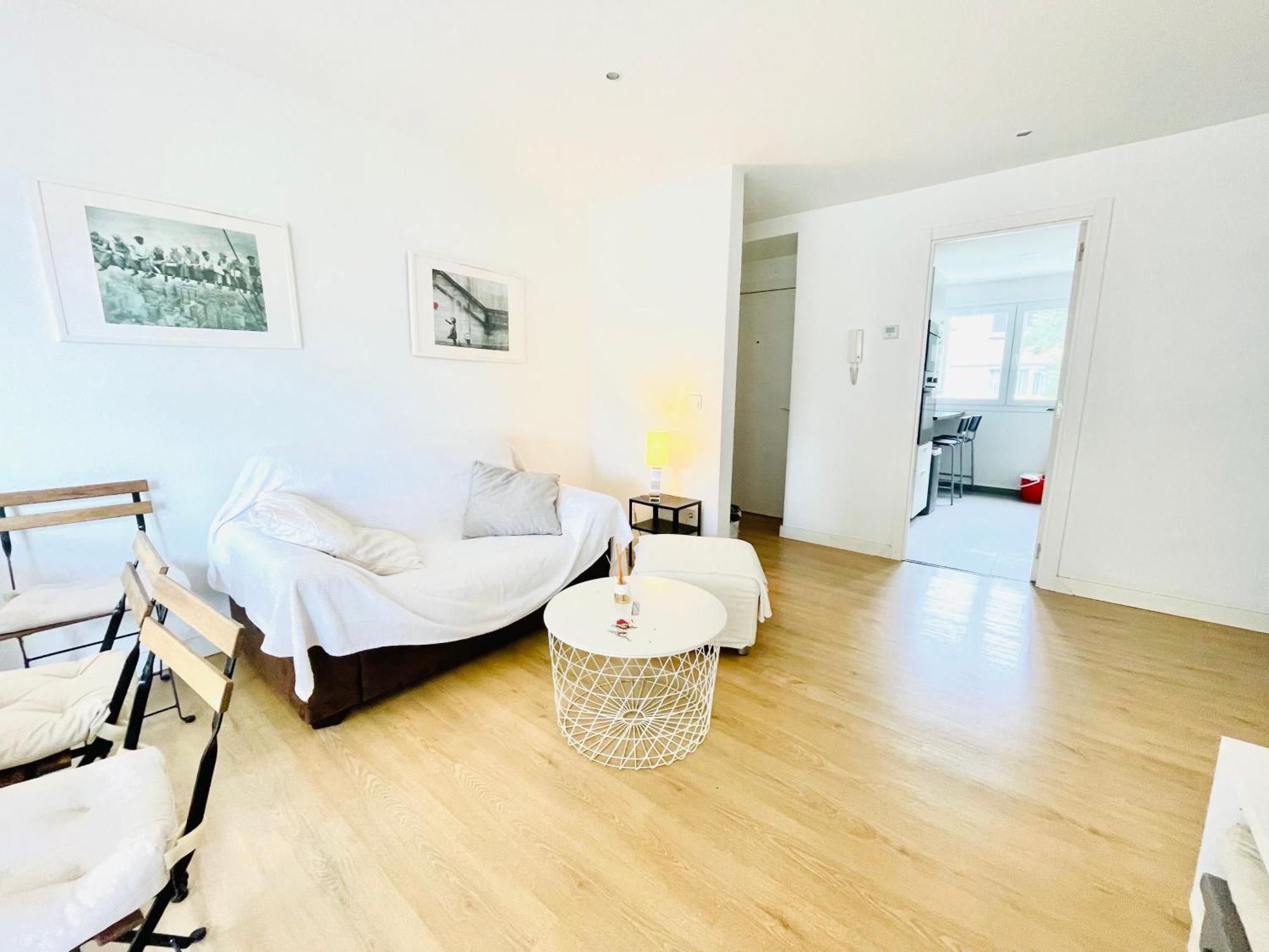 Piso Acogedor Y Tranquilo - Junto A Ifema Y Aerop. Lägenhet Madrid Exteriör bild